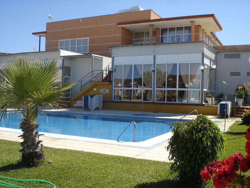 Hotel Jm Jardin De La Reina Guillena Екстер'єр фото