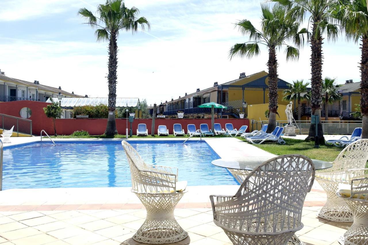 Hotel Jm Jardin De La Reina Guillena Екстер'єр фото
