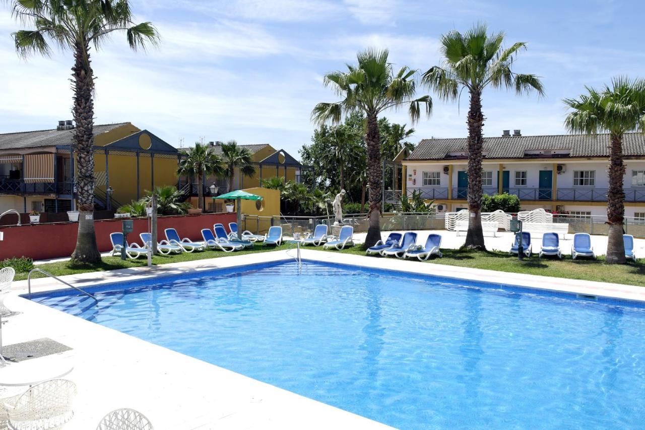 Hotel Jm Jardin De La Reina Guillena Екстер'єр фото
