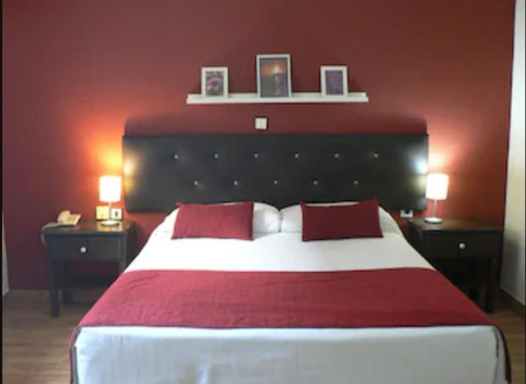 Hotel Jm Jardin De La Reina Guillena Екстер'єр фото