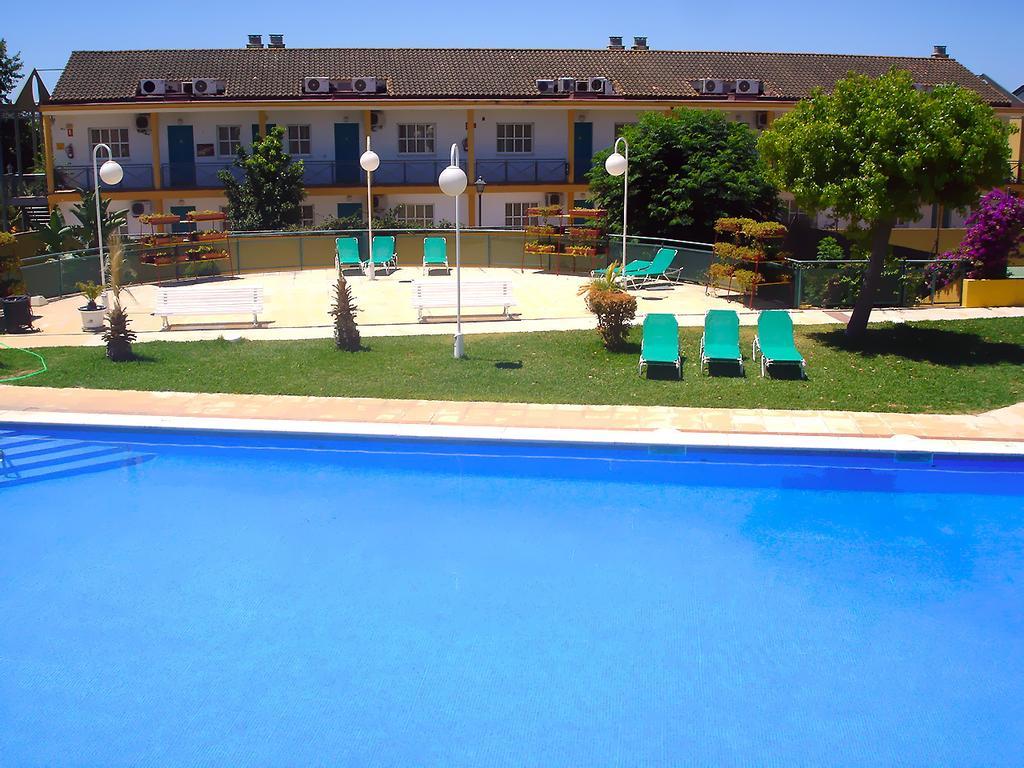 Hotel Jm Jardin De La Reina Guillena Екстер'єр фото