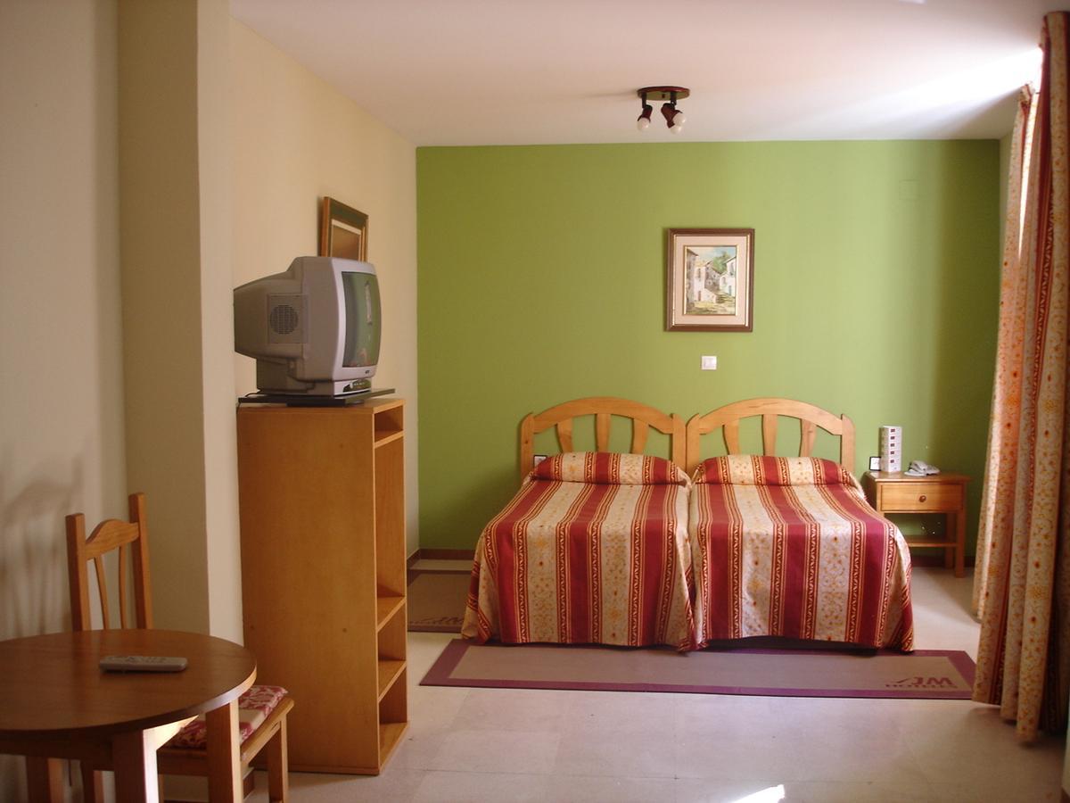 Hotel Jm Jardin De La Reina Guillena Номер фото