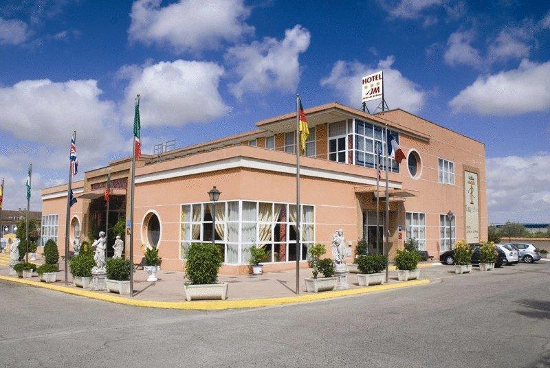 Hotel Jm Jardin De La Reina Guillena Екстер'єр фото