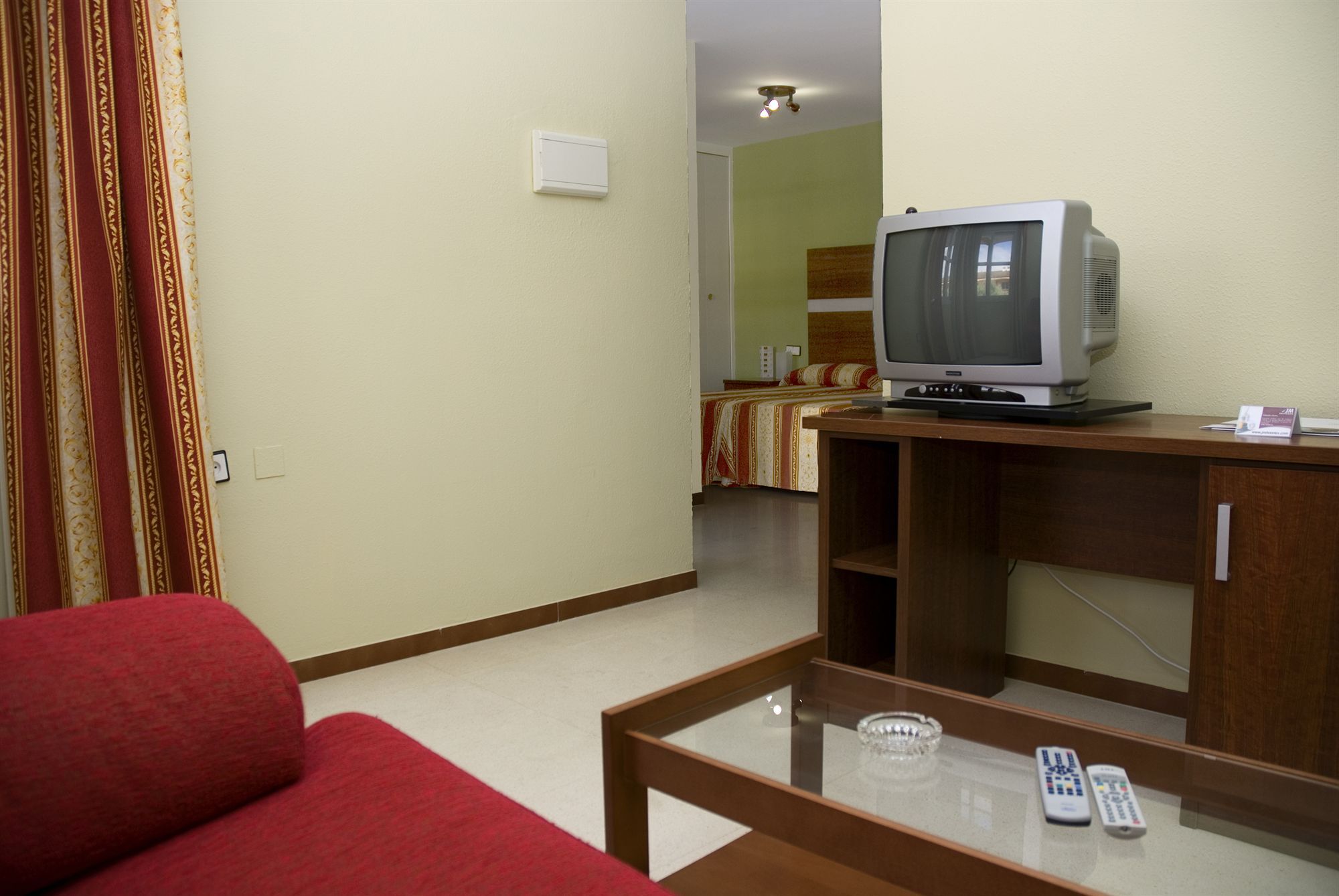 Hotel Jm Jardin De La Reina Guillena Екстер'єр фото